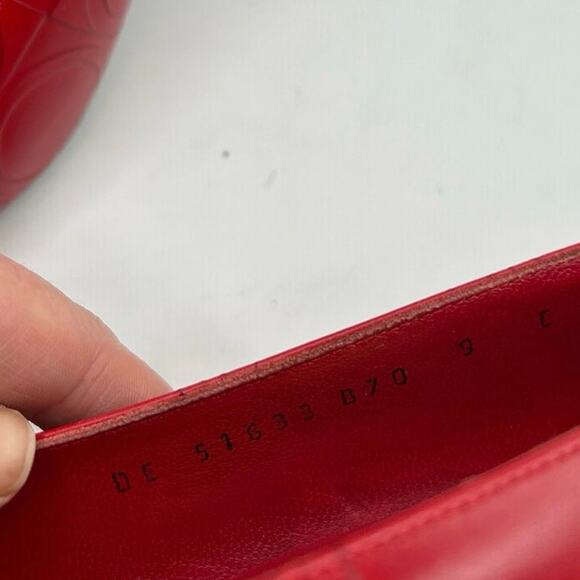 Salvatore Ferragamo Logo Embossed Red Leather Heels, Vtg Women’s US Sz9M… - Picture 9 of 9